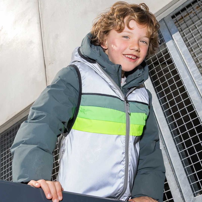 North | Grey reflective