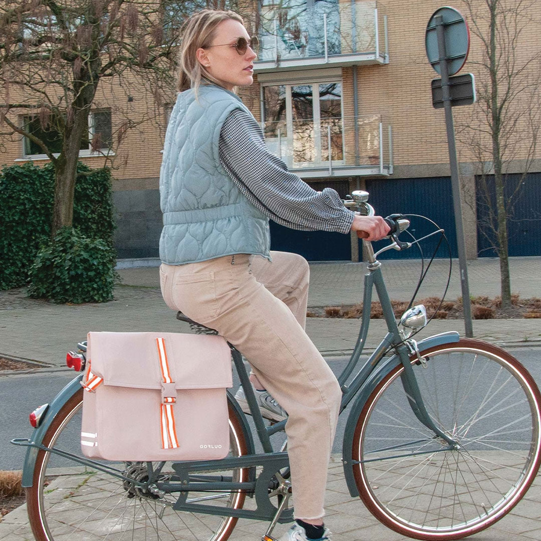 rose fahrrad transporttasche Robin 2.0 | altrosa laptoptasche - reflektierende fahrradtasche