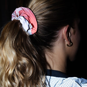 scrunchie | coral reflective