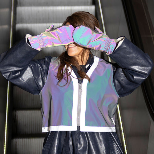 Violet | Iridescent grey