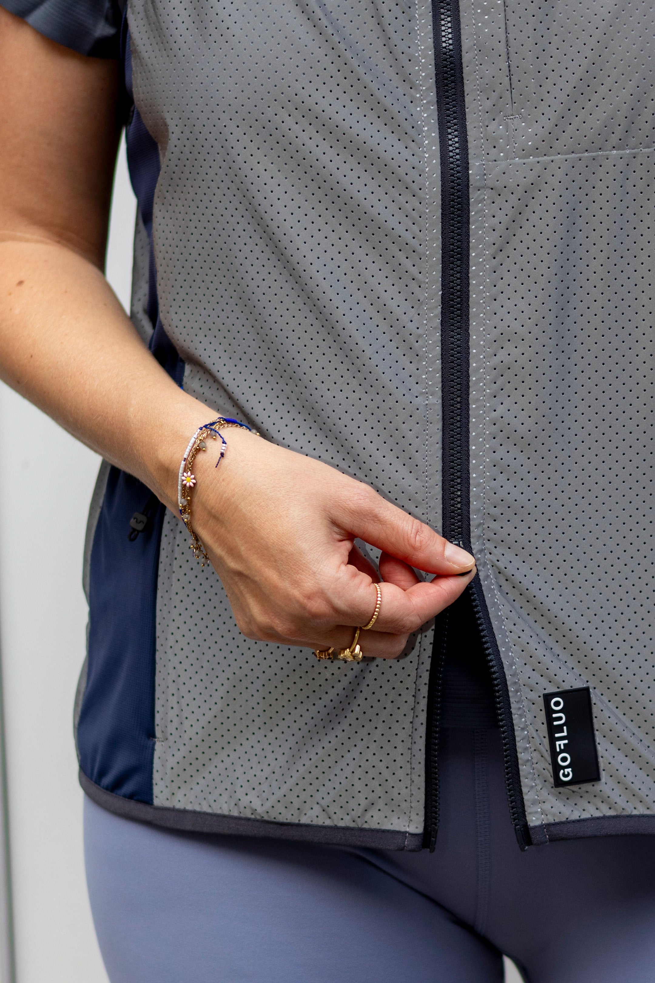 Emil | Reflective navy