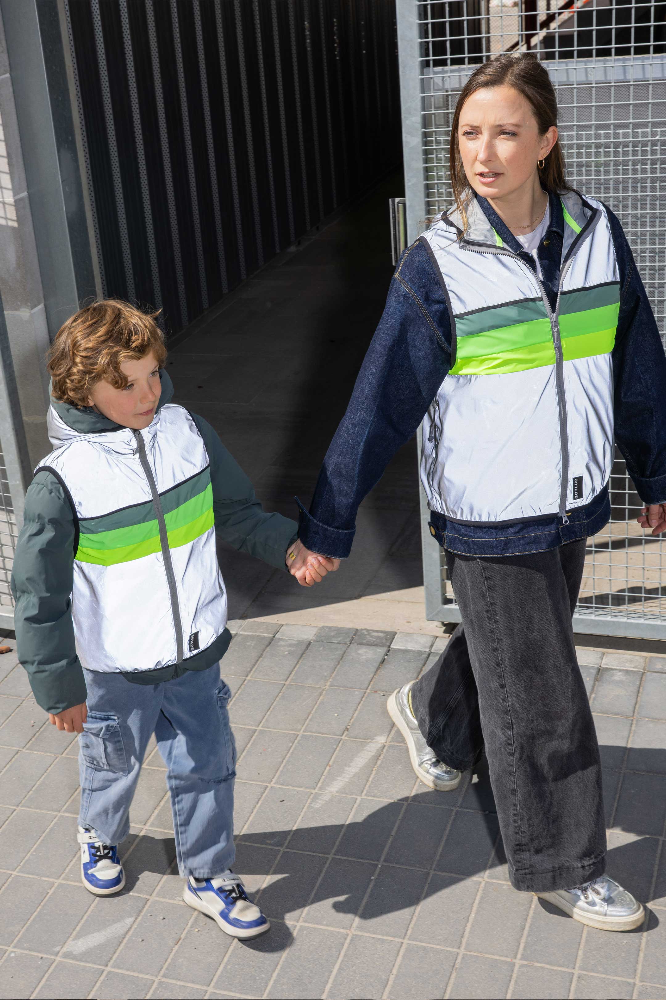 North | Grey reflective