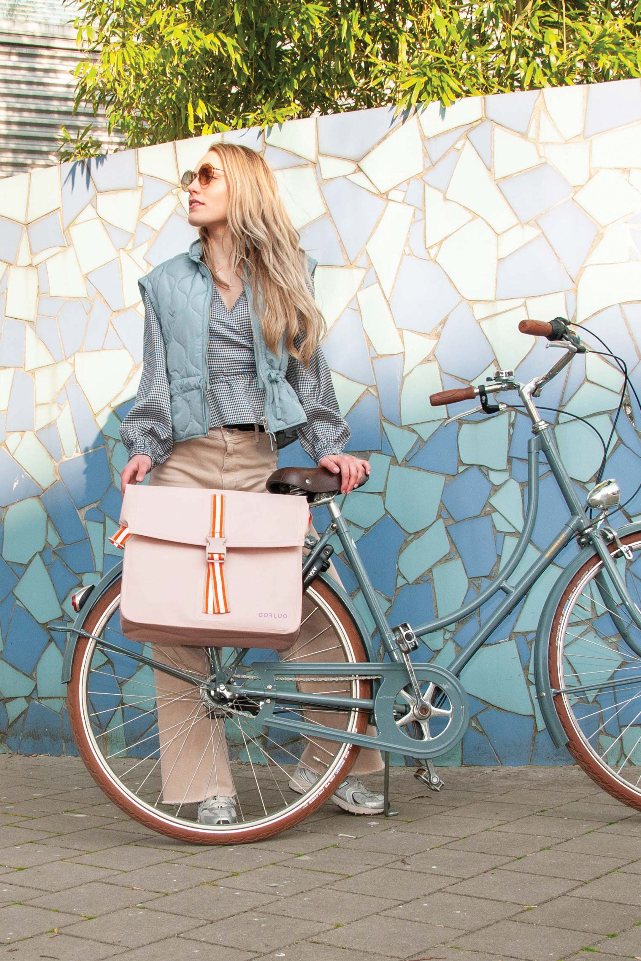 rose fahrrad transporttasche Robin 2.0 | altrosa laptoptasche - reflektierende fahrradtasche