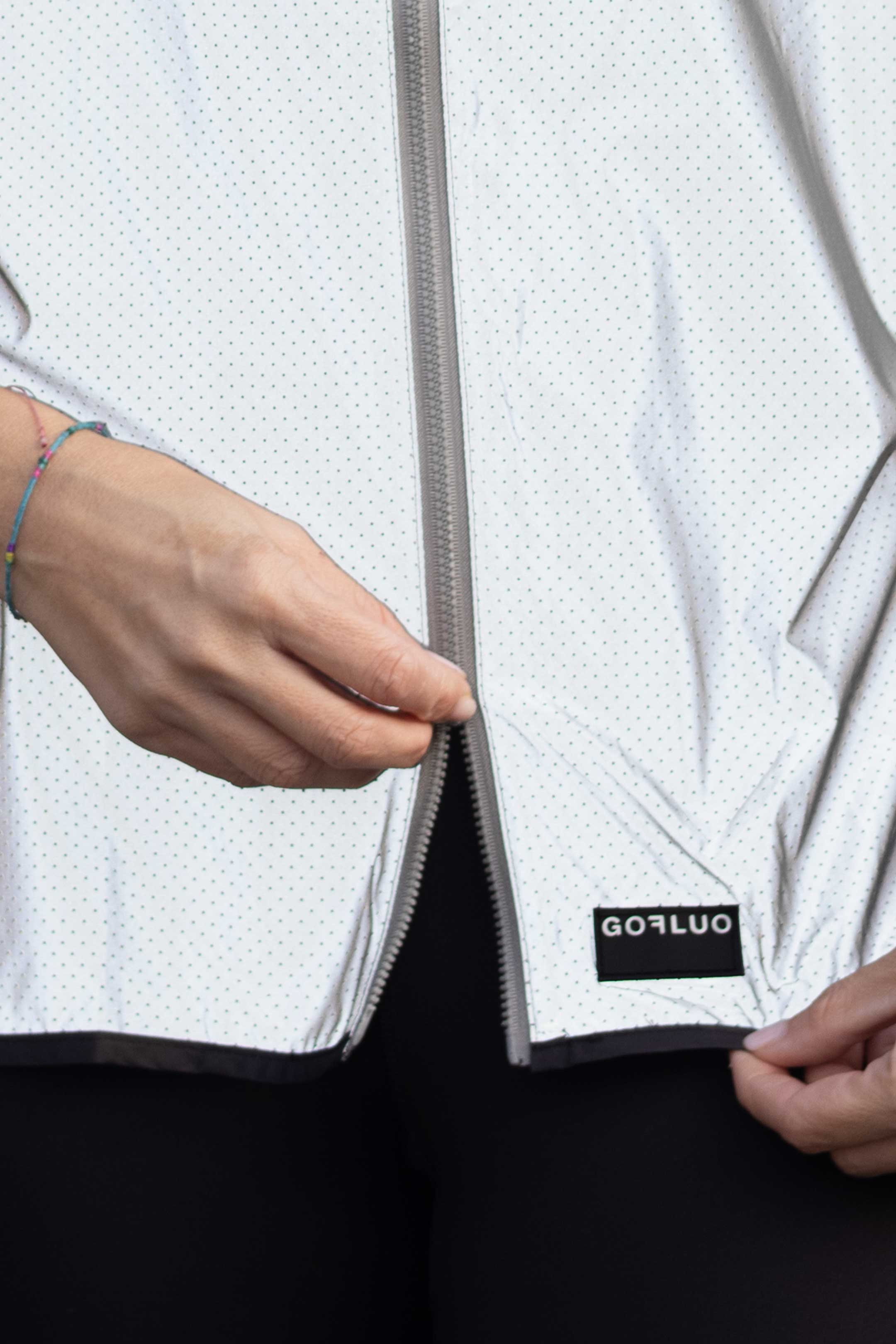 Roman | Grey reflective