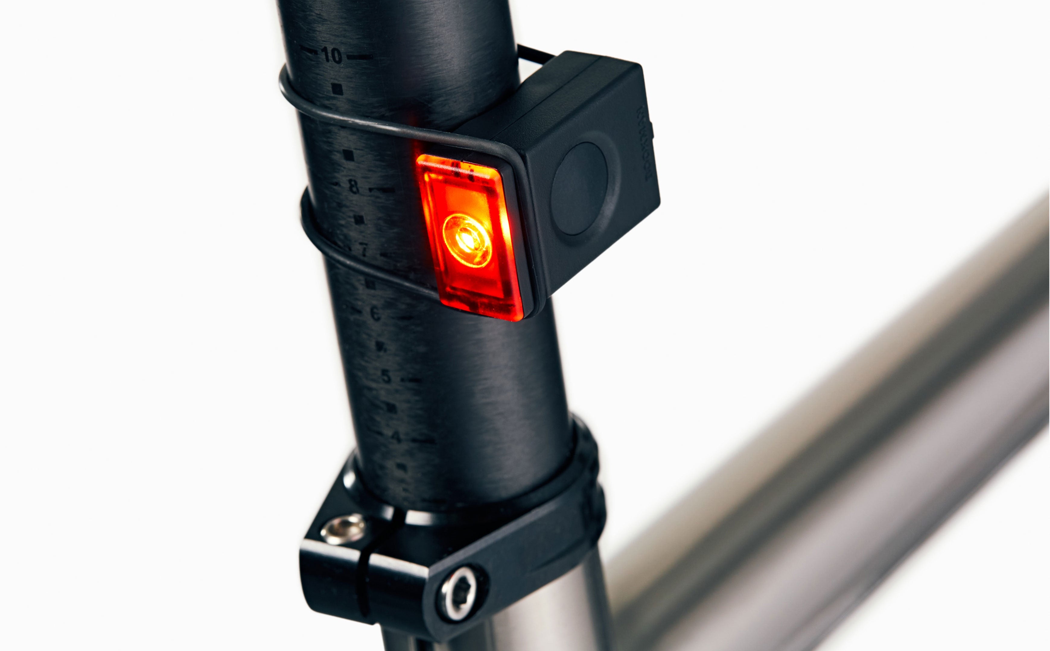 Block Light Rear | Black